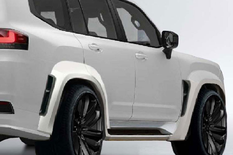 Chưa hết, gói độ của Liberty Walk còn đi kèm với các đầu ống xả tùy chỉnh để phù hợp với phần mở rộng của cản sau mới. Khách hàng cũng có thể đặt hàng các mâm xe mang nhãn hiệu Liberty Walk cho đồng bộ.