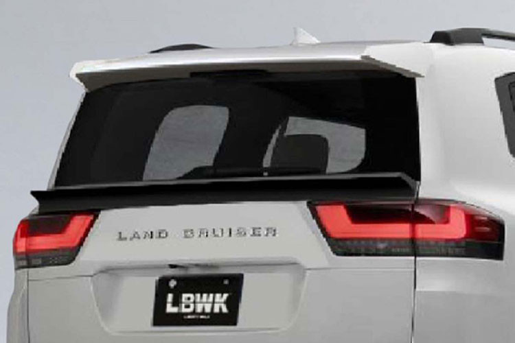 Gói phụ kiện cơ bản chỉ bao gồm cánh gió trước, cánh gió sau và chắn bùn rộng đã có giá 627.000 Yên (tương đương 130 triệu đồng), trong khi gói phụ kiện hoàn chỉnh, bao gồm cả mâm xe Liberty Walk sẽ có giá từ 1.958.000 Yên (400 triệu đồng).