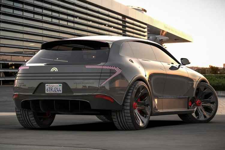 Có thể sự kết hợp kiến thức chuyên môn của những người này sẽ dẫn đến một mẫu xe điện đủ sức cách mạng hóa cả ngành nhưng cho đến khi chúng ta có thêm thông tin chi tiết, đánh giá tiềm năng của mẫu concept này là chuyện không dễ.