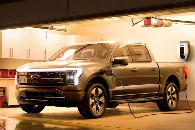 Ford F-150 Lightning chay dien 