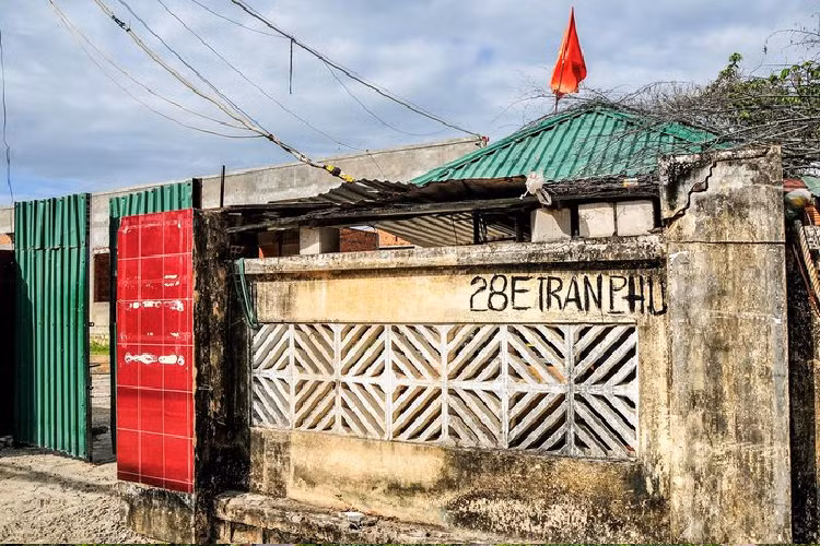 Tháng 2/2014, UBND tỉnh Khánh Hòa giao khu đất này cho Công ty TNHH Đỉnh Vàng Nha Trang để thực hiện dự án Nha Trang Golden Gate. 