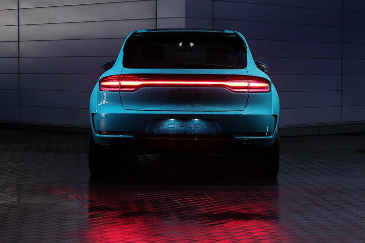 Hãng độ đến từ Nga TopCar Design cũng đã từng ra mắt gói độ dành cho mẫu xe này với các chi tiết độ thân rộng, các phần hốc gió được thay thế bằng chi tiết carbon cũng như xe được bổ sung thêm cánh lướt gió ở nắp khoang hành lý phía sau. Trước đây, hãng độ TopCar cũng từng ra mắt gói độ dành cho Macan thế hệ tiền Facelift với một số chi tiết khác biệt.