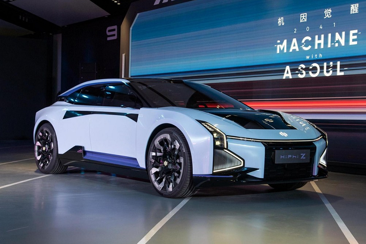 Human Horizons là một trong những nhà sản xuất xe điện mới ở Trung Quốc, và mới chỉ tung ra thị trường mẫu xe đầu tiên có tên HiPhi X vào tháng 4/2020. Tuy nhiên, thương hiệu này đã nhanh chóng có được thành công ban đầu khi vào tháng 9 năm nay, Human Horizons HiPhi X 2021 mới đã trở thành mẫu xe điện hạng sang đạt doanh số bán hàng cao nhất ở Trung Quốc, đánh bại cả Porsche Taycan.