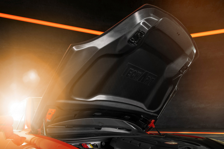 Ngoài phiên bản hiệu suất cao Cayenne GTS, Techart còn cung cấp các gói nâng cấp động cơ cho toàn bộ phiên bản khác của mẫu SUV bao gồm: bản cơ sở, S, E-Hybrid và Turbo. Đỉnh điểm, khách hàng có thể đặt hàng gói nâng cấp cho Cayenne Turbo S E-Hybrid với mức công suất lên tới 740 mã lực (750 PS) và momen xoắn chạm ngưỡng 4 con số - 1.030 Nm.