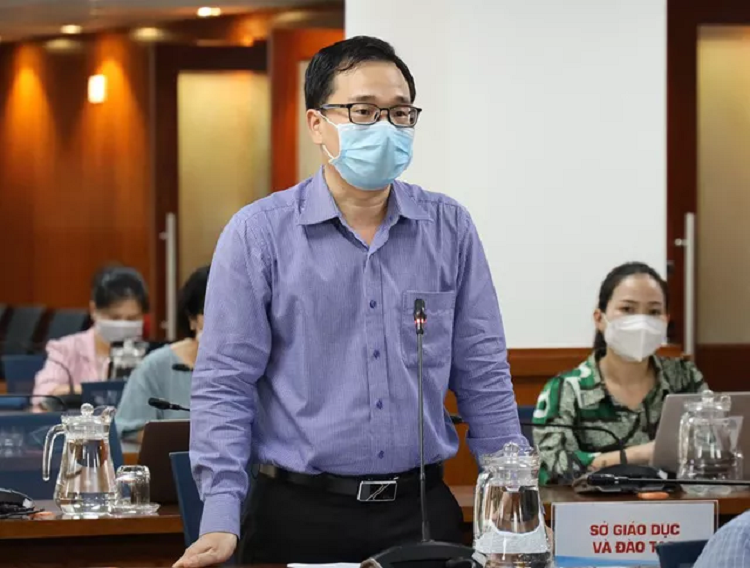 TP HCM: Hon 90% hoc sinh lop 9, lop 12 di hoc tro lai