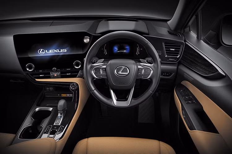 Thêm vào đó là những trang bị an toàn như hỗ trợ đỗ xe thông minh Lexus Teammate Advance Park, hệ thống ngăn va chạm sớm, hệ thống đèn pha thích ứng, hỗ trợ bám làn đường và hệ thống kiểm soát hành trình ở mọi dải tốc độ.