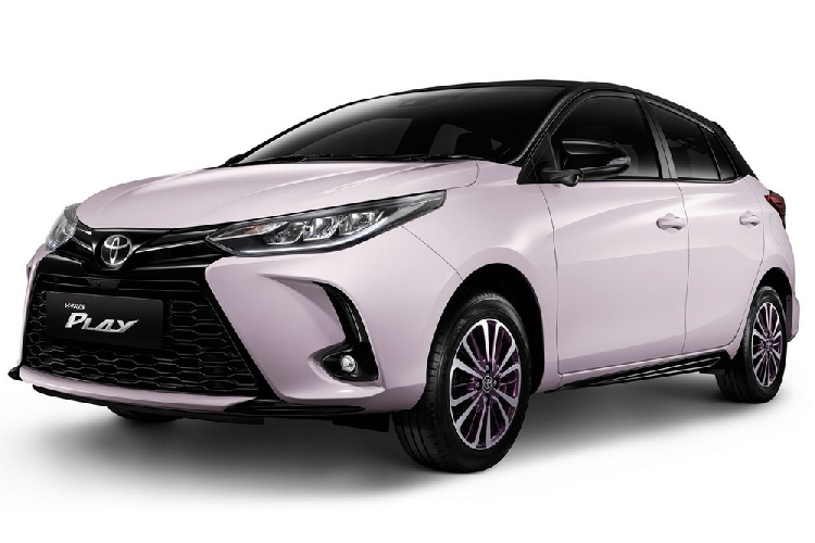 Vào hồi tháng 8 năm ngoái, hãng Toyota đã vén màn phiên bản nâng cấp của cặp đôi Yaris Ativ và Yaris tại thị trường Thái Lan. Trong đó, Toyota Yaris Ativ chính là Toyota Vios giá rẻ ở những thị trường Đông Nam Á khác. Đến nay, hãng Toyota lại tiếp tục giới thiệu phiên bản giới hạn số lượng mới mang tên PLAY của cặp đôi xe này ở xứ sở Chùa vàng. Theo hãng Toyota, Yaris Ativ PLAY và Yaris PLAY 2021 đều có số lượng sản xuất đúng 1.500 chiếc.