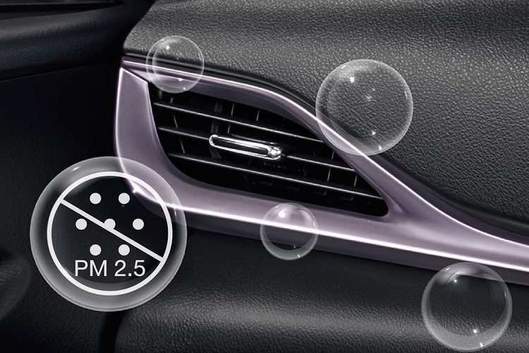 Nằm bên dưới nắp ca-pô xe vẫn là khối động cơ xăng 4 xi-lanh, dung tích 1,2 lít, sản sinh công suất tối đa 92 mã lực cùng mô-men xoắn cực đại 109 Nm. Sức mạnh được truyền tới cầu trước thông qua hộp số Super CVT-i, giúp xe chỉ tiêu thụ lượng xăng trung bình 23,3 km/lít (khoảng 4,29 lít/100 km). Cuối cùng là gói công nghệ an toàn Toyota Safety Sense, bao gồm hệ thống ngăn va chạm sớm, cảnh báo chệch làn đường và cảnh báo chuyển làn đường. 