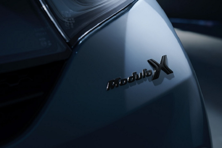 Phiên bản này chủ yếu thay đổi về ngoại thất, động cơ vẫn tương tự phiên bản đầu tiên ra mắt vào năm 2015. Cung cấp sức mạnh cho xe là động cơ tăng áp 3 xy-lanh, dung tích 660 cc, sản sinh công suất 63 mã lực tại 6.000 vòng/phút và mô-men xoắn 104 Nm tại 2.600 vòng/phút. Con số 660 trong tên của mẫu xe này là để ám chỉ dung tích động cơ 660 cc.