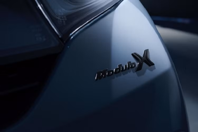 Phiên bản này chủ yếu thay đổi về ngoại thất, động cơ vẫn tương tự phiên bản đầu tiên ra mắt vào năm 2015. Cung cấp sức mạnh cho xe là động cơ tăng áp 3 xy-lanh, dung tích 660 cc, sản sinh công suất 63 mã lực tại 6.000 vòng/phút và mô-men xoắn 104 Nm tại 2.600 vòng/phút. Con số 660 trong tên của mẫu xe này là để ám chỉ dung tích động cơ 660 cc.