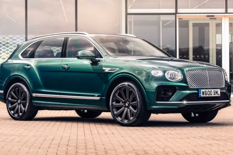 Bentley Bentayga là một chiếc SUV siêu sang cỡ lớn, vì vậy, việc Bentayga sở hữu mâm 22 inch lớn cũng là điều dễ hiểu. Theo công bố của Bentley, đó là bộ la-zăng thương mại làm bằng sợi carbon lớn nhất thế giới và nó chỉ được cung cấp cho Bentayga.