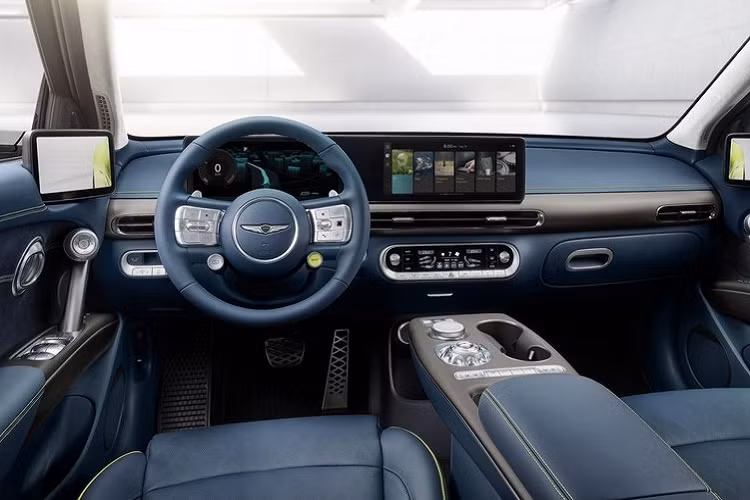 Sau khi nhận ra khuôn mặt đã được đăng ký và lập hồ sơ, hệ thống có thể tự động chỉnh những tính năng như ghế lái hoặc vô lăng. Ngoài ra, các cài đặt liên quan đến camera kỹ thuật số bên ngoài xe, màn hình hiển thị thông tin kính lái và hệ thống thông tin giải trí đều được tự động điều chỉnh cho phù hợp với người lái đã được nhận diện.