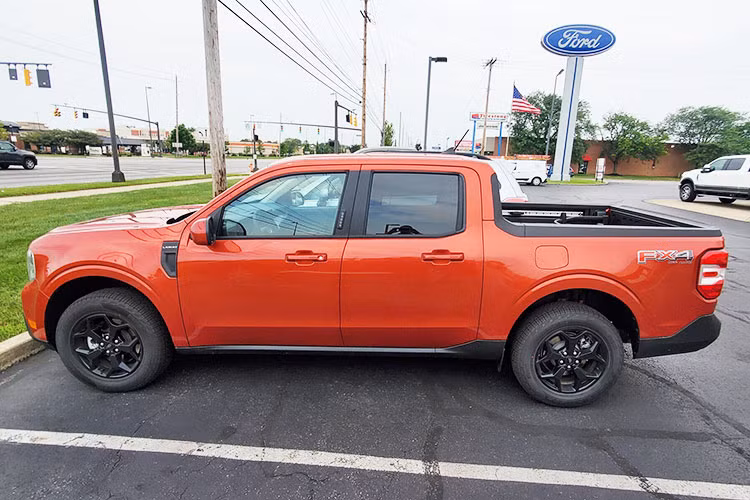 Chiem nguong Ford Maverick 2022 gia re “bang xuong, bang thit”-Hinh-2