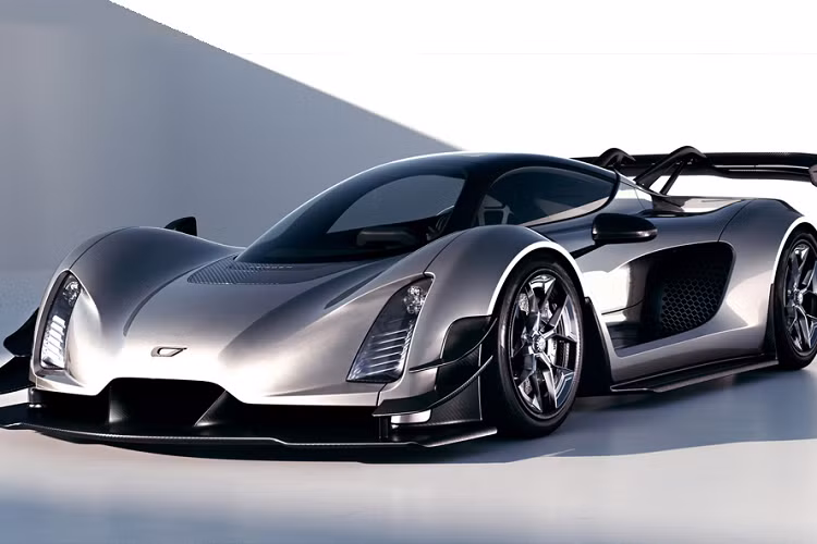 Và để có thể gia nhập hàng ngũ những hyper car sở hữu trên 1.000 mã lực, nhà sản xuất nhiều khả năng sẽ trang bị cho Czinger 21C hoàn toàn mới khối động cơ V8 trục khuỷu phẳng, có dung tích 2.88 L với redline được set ở mức 11.000 vòng / phút, đi kèm hai bộ tăng áp.