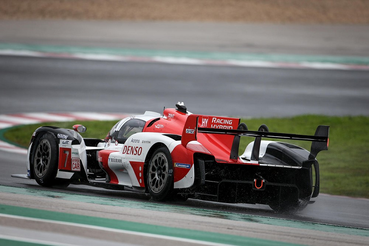 Vào tuần trước, TGR đã chính thức hé lộ mẫu xe đua mới Toyota GR010 Hybrid Le Mans mà sẽ tham dự FIA World Endurance Championship (WEC) mùa giải 2021. Mẫu hypercar này đã được phát triển trong 18 tháng qua và có trang bị hệ truyền động mạnh 671 mã lực.