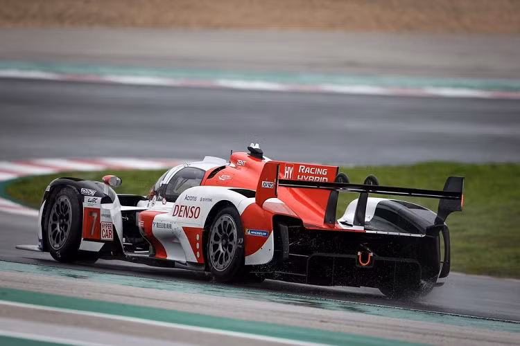 Vào tuần trước, TGR đã chính thức hé lộ mẫu xe đua mới Toyota GR010 Hybrid Le Mans mà sẽ tham dự FIA World Endurance Championship (WEC) mùa giải 2021. Mẫu hypercar này đã được phát triển trong 18 tháng qua và có trang bị hệ truyền động mạnh 671 mã lực.
