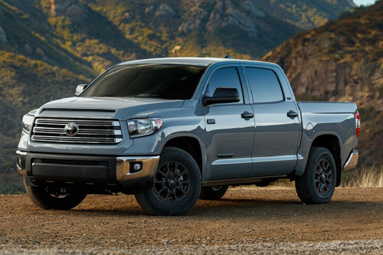  9. Toyota Tundra Toyota Tundra là mẫu xe mới xuất hiện trong top 10 của danh sách 2021. Thế hệ mới của Toyota Tundra sắp ra mắt, nhưng thế hệ hiện tại vẫn đang cho thấy sự bền bỉ. Nghiên cứu cho thấy 3,7% trong số xe được nghiên cứu đủ tiêu chuẩn đề ra.