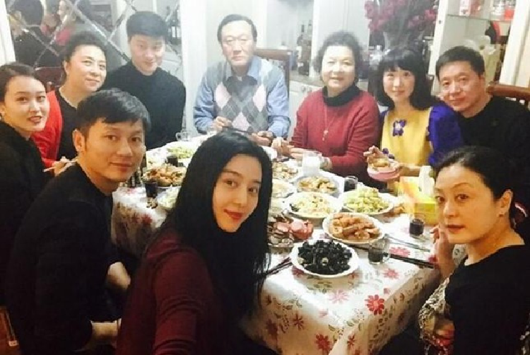 Ngam loat anh gia toc toan nguoi dep cua Pham Bang Bang-Hinh-5