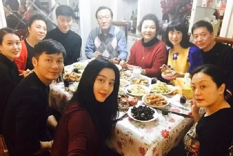 Ngam loat anh gia toc toan nguoi dep cua Pham Bang Bang-Hinh-5