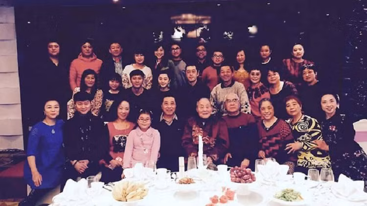 Ngam loat anh gia toc toan nguoi dep cua Pham Bang Bang-Hinh-6