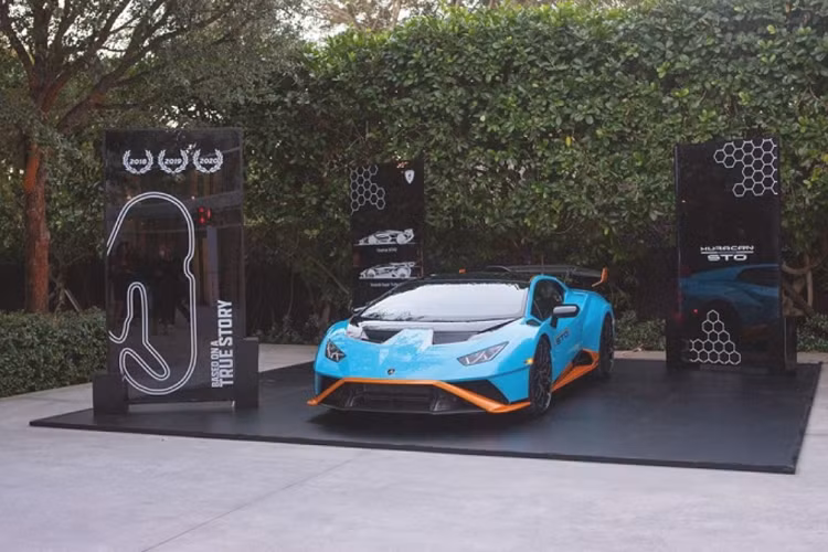 Lamborghini Huracan STO tai Bao tang Nghe thuat Duong dai Miami