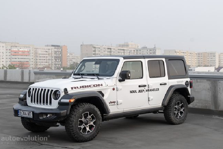 Dự kiến đi vào sản xuất từ tháng 8 năm nay, gói nâng cấp Xtreme Recon hứa hẹn sẽ tạo thêm sức hút hơn nữa cho Jeep Wrangler Rubicon, để mẫu SUV địa hình này tăng sức cạnh tranh với Ford Bronco.