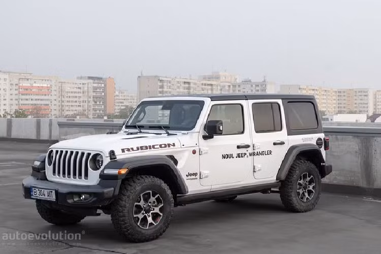 Dự kiến đi vào sản xuất từ tháng 8 năm nay, gói nâng cấp Xtreme Recon hứa hẹn sẽ tạo thêm sức hút hơn nữa cho Jeep Wrangler Rubicon, để mẫu SUV địa hình này tăng sức cạnh tranh với Ford Bronco.