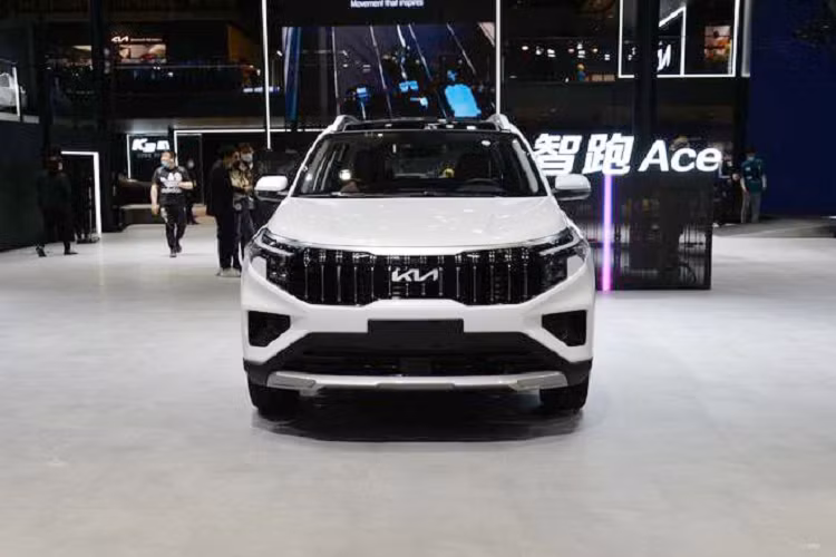 Nguồn cung cấp sức mạnh cho Kia Sportage Ace 2021 tại thị trường Trung Quốc là khối động cơ xăng 4 xi-lanh, tăng áp, dung tích 1.5L, sản sinh công suất tối đa 200 mã lực. Trong tương lai, mẫu crossover cỡ C này còn được bổ sung cả động cơ 2.0L để giảm giá bán của xe. 