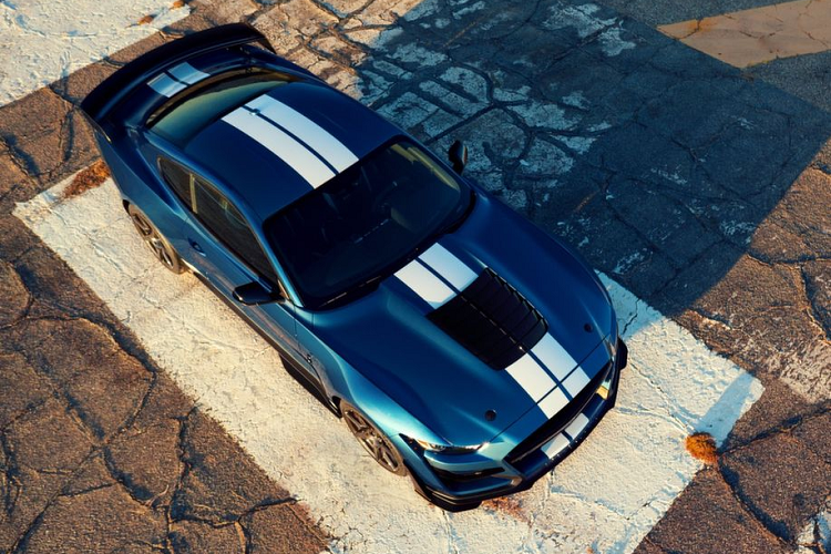 Đi kèm với đó là thời gian tăng tốc từ 0 - 100 km/h trong 3,5 giây trước khi chạm ngưỡng 288 km/h