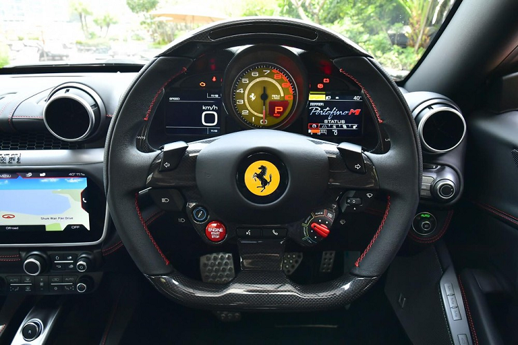 Ferrari Portofino M là bản nâng cấp mới nhất của dòng siêu xe mui trần đến từ hãng xe Ý, trong đó, chữ “M” trong tên của xe là viết tắt cho “Modificata”, có nghĩa là “được tinh chỉnh” trong tiếng Ý, nhằm muốn nói đến những nâng cấp mà Ferrari đã thực hiện trên mẫu xe này.