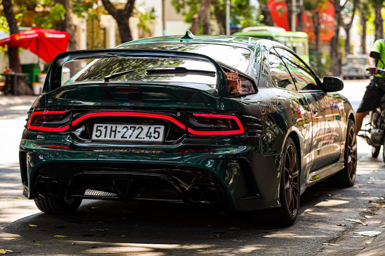 Cho đến nay, Celica vẫn là một dòng xe thể thao Nhật Bản huyền thoại được nhiều người mến mộ. Phiên bản Toyota Celica Liftback GT thắng giải thưởng Xe của năm 1976 do Motor Trend bầu chọn. Chiếc xe trong bài viết này đang được chào bán chỉ 420 triệu đồng tại TP HCM, khá hời cho chủ nhân nào muốn sở hữu.