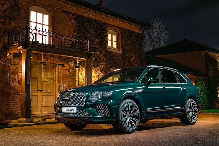 Bộ phận Mulliner của hãng xe sang Anh quốc vừa tiết lộ mẫu B entley Bentayga Hybrid 2021 mới. Đây là mẫu xe được một khách hàng tại Trung Quốc đặt riêng.