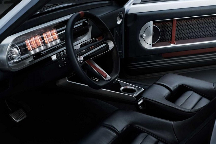 Hiện chưa rõ mức giá xe Bugatti Chiron thứ 3 vừa mới cập bến đất nước Campuchia, chỉ biết rằng, lúc mới ra mắt, siêu phẩm Bugatti Chiron có giá khởi điểm 2,5 triệu đô la, tương đương 58,2 tỷ đồng, giá bán này chưa bao gồm các tuỳ chọn theo xe.