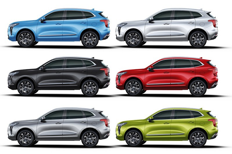 Bên cạnh đó là những tính năng an toàn chủ động như hệ thống kiểm soát hành trình thích ứng, phanh khẩn cấp tự động, cảnh báo va chạm phía trước, hỗ trợ tránh va chạm với xe lớn ở làn bên cạnh, hỗ trợ giữ làn đường, cảnh báo chệch làn đường, chuyển làn đường, điểm mù, va chạm phía sau, phương tiện cắt ngang khi lùi, hỗ trợ phanh để tránh va chạm với phương tiện nằm trong điểm mù khi lùi và camera 360 độ.