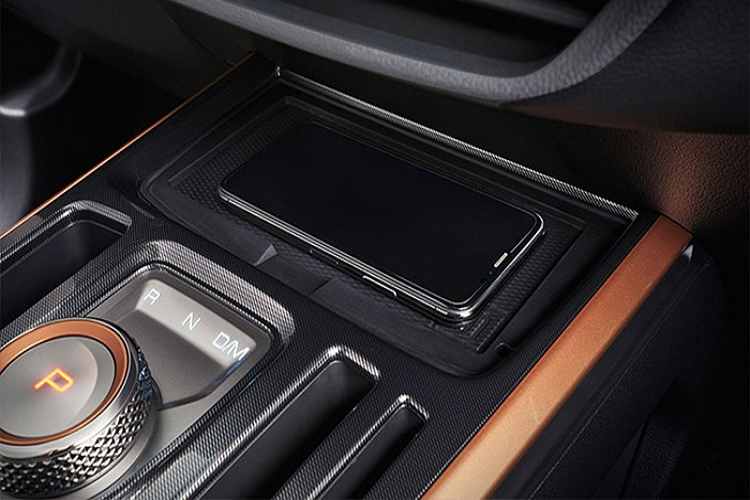 Ở Haval H6, hệ truyền động hybrid này tạo ra công suất tổng cộng 243 mã lực và mô-men xoắn cực đại 530 Nm. Một điểm nhấn đáng chú ý nữa của Haval Jolion tại thị trường Thái Lan chính là hệ thống an toàn.