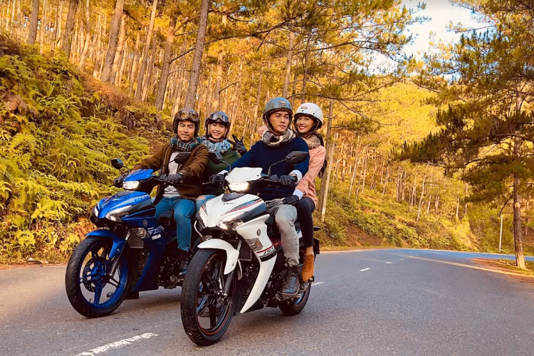 Lan dau 10 cap doi “phuot” nua dat nuoc bang Yamaha Exciter 155 VVA