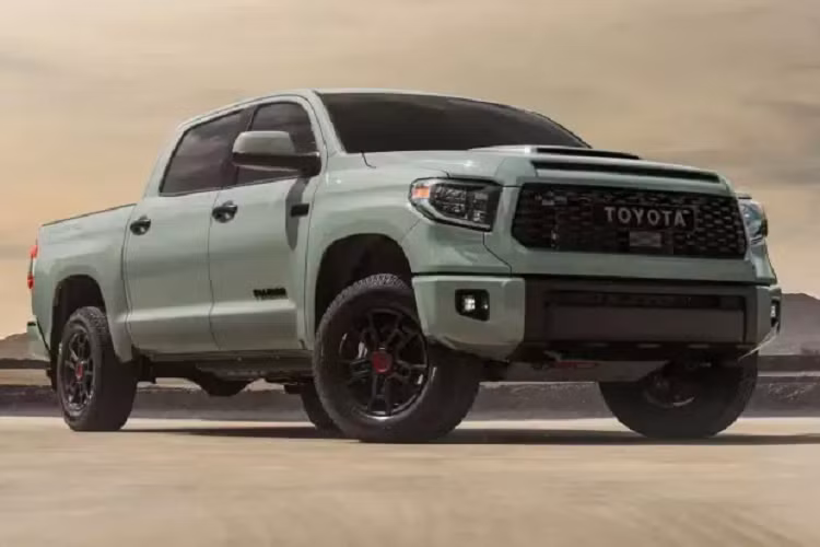  9. Toyota Tundra Toyota Tundra là một đại diện khá mới lọt vào top 10 xe bền bỉ. Nghiên cứu cho thấy có khoảng 3,7% xe bán tải Tundra vượt mức odo 300.000 km.