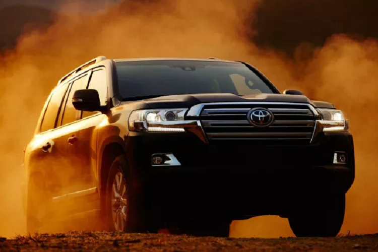 Người Mỹ lái xe rất nhiều, theo tính toán của Bộ Giao thông Vận tải Mỹ thì trung bình người Mỹ lái xe hơn 13.000 dặm (khoảng 20.900 km) trên chiếc xe của họ mỗi năm. Chính vì vậy, một trong những tiêu chí khi mua ôtô của người Mỹ chính là độ bền bỉ về đường dài. Ngoài giá bán và tính năng, sự bền bỉ và vận hành ổn định của một chiếc xe cũng là yếu tố khiến khách hàng lựa chọn.