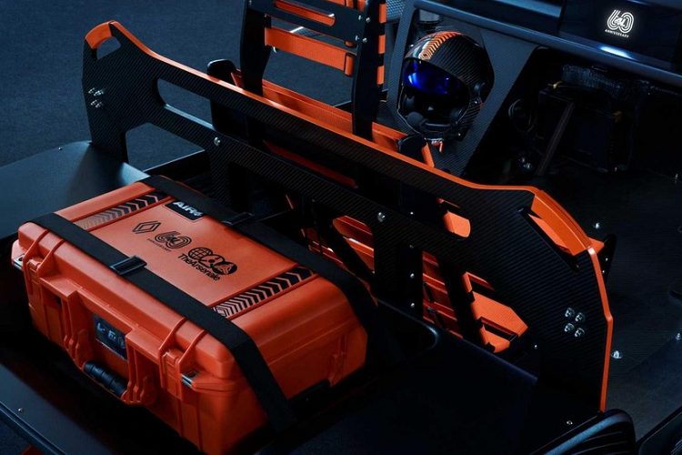 Thiết kế của Air4 lấy ý tưởng cơ bản của xe gốc và nâng cấp hình dáng để trở nên hiện đại hơn. Thân xe bây giờ được làm hoàn toàn bằng sợi carbon, trong khi phía trước có cụm đèn LED, bao gồm cả đèn chạy ban ngày nằm dọc ở hai bên lưới tản nhiệt. Các đường nét tổng thể trông mềm mại và uốn lượn hơn so với mẫu 4L kiểu dáng hình hộp năm xưa.