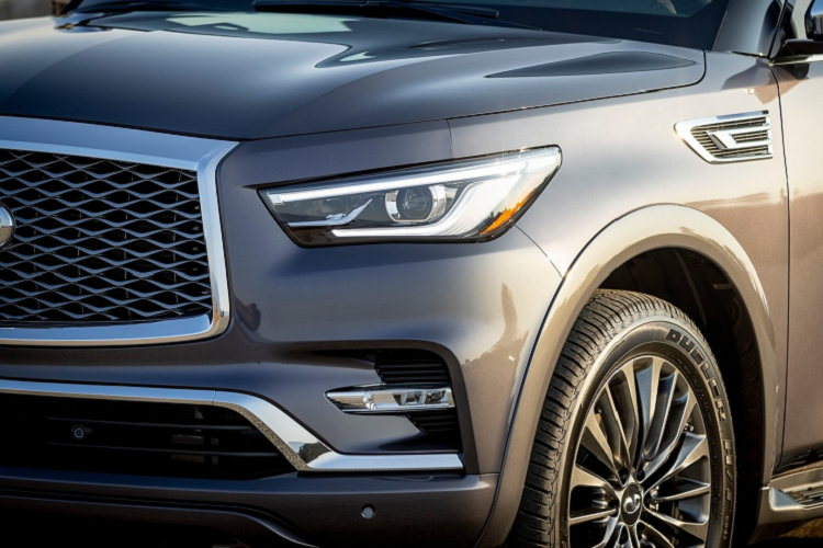 Ngoài ra màn hình mới còn tương thích Apple Carplay không dây, trong khi Android Auto vẫn dạng kết nối dây truyền thống.