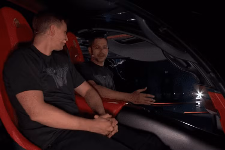 Một trong những trọng tâm chính của công ty là tiếng ồn được tạo ra bởi các cánh quạt. Không ai muốn một thành phố tràn ngập các phương tiện eVTOL bay lượn trên không trung và tạo ra những tiếng ồn lớn hơn cả những chiếc xe bên dưới. Để khắc phục vấn đề đó, Archer đặc biệt trang bị cho Maker 12 bộ cánh quạt loại nhỏ, có thể quay chậm hơn so với cánh quạt của máy bay trực thăng thông thường. 