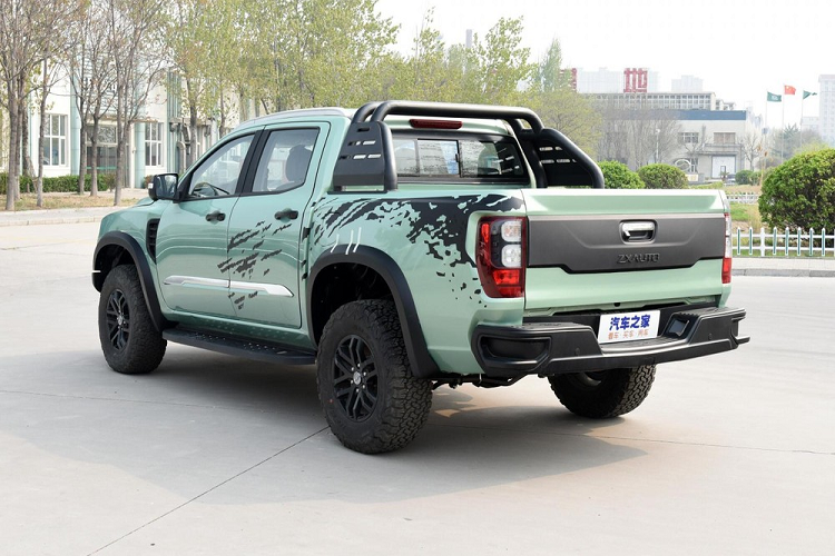 Người mua có một lựa chọn khác là động cơ xăng Honeycomb 2.0GDI với công suất 190 mã lực và 360 Nm mô-men xoắn cực đại. Các lựa chọn hộp số bao gồm loại số sàn 6 cấp, và số tự động 8 cấp. Trong tương lai, nhà sản xuất sẽ tung ra thêm một phiên bản xe chạy xăng khác nữa.