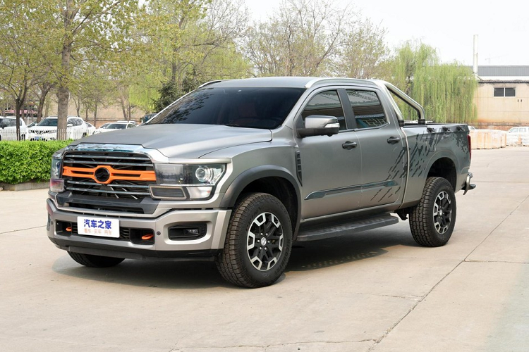  ZX Auto hay Zhongxing Auto, là một nhà sản xuất xe Trung Quốc chủ yếu được biết đến với những mẫu xe bán tải. Nhưng theo thời gian, công ty cũng đã sản xuất thêm một số mẫu xe du lịch, nhưng tiếc là chưa có sản phẩm nào đạt được nhiều thành công.