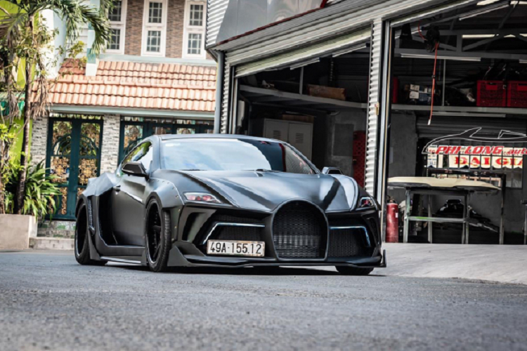 Sau một thời gian dài sử dụng, chán kiểu dáng xe “zin” nguyên bản, chủ chiếc Genesis Coupe đã quyết định nâng cấp bodykit theo phong cách siêu xe Pháp – Bugatti đầy táo bạo. Sau khi hoàn thiện, có thể nói đây là chiếc Genesis Coupe độ độc đáo và kỳ công nhất tại Việt Nam.