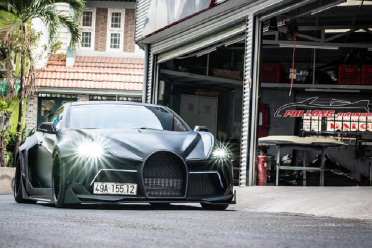 Độ xe là một sở thích, một cách chơi để đáp ứng nhu cầu của cá nhân và tất nhiên là nó không dành cho số đông, nên chắc chắn sẽ có nhiều ý trái chiều cho rằng nó đẹp hay xấu... Tuy nhiên, để độ được chiếc xe như thế này là cả một quá trình và cả tâm huyết của chủ xe và tay nghề của người thợ Việt.