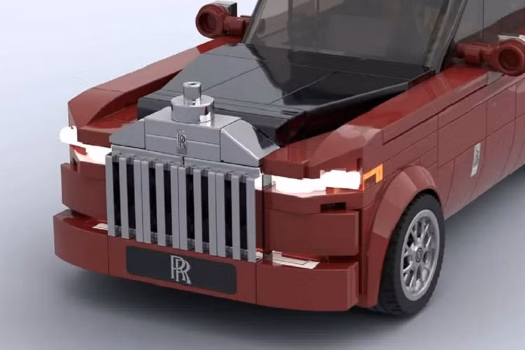 Anh ấy sử dụng tất cả 374 miếng gạch Lego và có được một chiếc Phatom mini với kích thước dài 180 mm, rộng 78 mm, và cao 58 mm. “HenkvdL05” cho rằng kích thước này là phù hơp nhất trên phương diện giá cả và khả năng chơi, khiến nó dễ tiếp cận lượng lớn người tiêu dùng Lego.