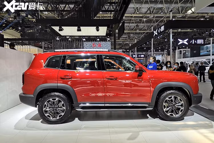 Đáng tiếc là giá xe Haval Dargo 2022 tại Trung Đông vẫn chưa được hé lộ. Trong khi đó, Haval Big Dog tại Trung Quốc có giá dao động từ 119.900 - 142.900 Nhân dân tệ (khoảng 419 - 500 triệu đồng).