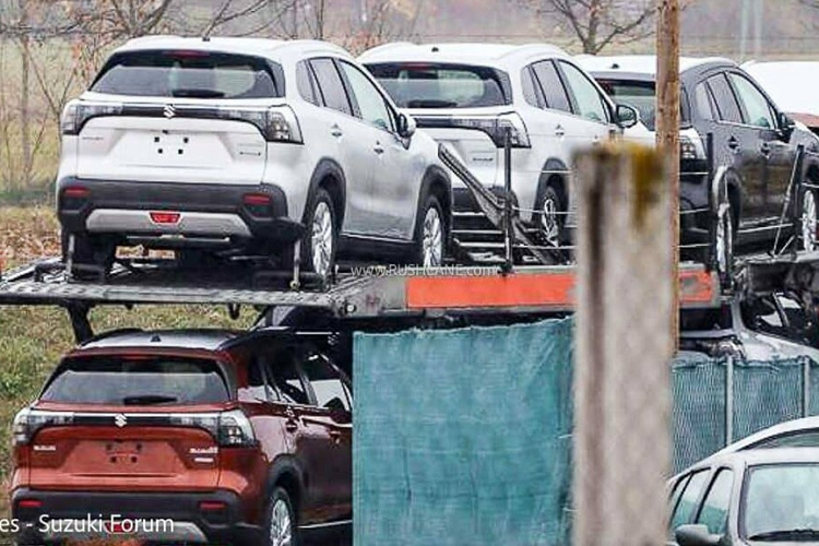 Bên cạnh đó, sẽ không bất ngờ nếu Suzuki S-Cross 2022 có gói công nghệ an toàn chủ động ADAS mới, bao gồm những tính năng như cảnh báo phương tiện cắt ngang khi lùi, hỗ trợ đỗ xe, hỗ trợ giữ làn đường, phanh khẩn cấp tự động và hệ thống kiểm soát hành trình thích ứng.