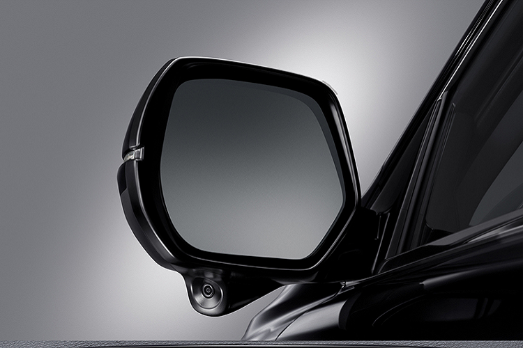 Hệ thống kiểm soát chống trượt; Đèn báo phanh khẩn cấp; Khóa cửa tự động theo tốc độ; Hệ thống cảnh báo mất tập trung; Camera quan sát 3 góc quay; Camera quan sát điểm mù LaneWatch; 6 túi khí; Cảnh báo chống trộm; Chìa khóa mã hóa chống trộm; Khóa cửa tự động khi chìa khóa rời khỏi vùng cảm biến; Phanh tay điện tử với chế độ giữ phanh tự động Auto Hold...