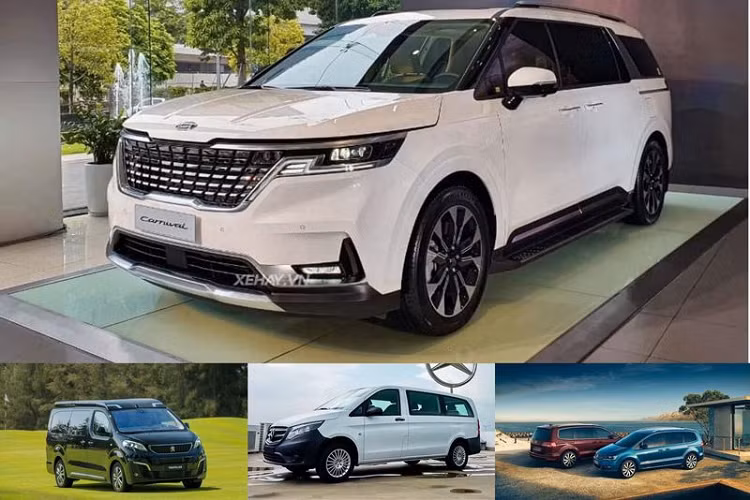  Kia Carnival 3.5G Signature 7 chỗ 2022 sở hữu rất nhiều trang bị đáng chú ý gồm ghế lái chỉnh điện 12 hướng, hàng ghế 2 có sưởi, làm mát và massage, cặp màn hình 12.3 inch ở buồng lái, dàn âm thanh Bose 12 loa, nút xoay chuyển số điện tử, vô lăng, táp lô bọc da cao cấp, ốp trang trí mạ crom, hệ thống đèn LED chiếu sáng nội thất, điều hòa tự động, 2 cửa sổ trời...